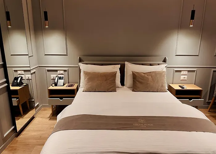 Отель Dream Place *